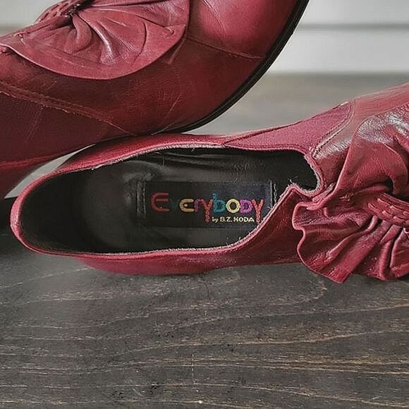 Vtg wine leather cone heel bow pumps - Picture 7 of 11